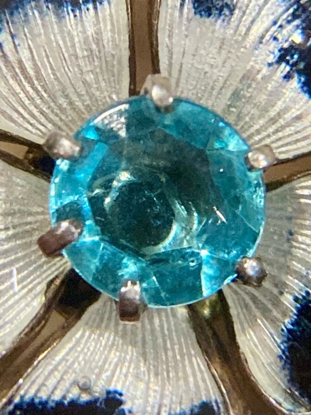 Vintage Sterling Silver Enamel Flower Earrings • Blue & White • Screw‑Back 5/8” - Picture 13 of 13